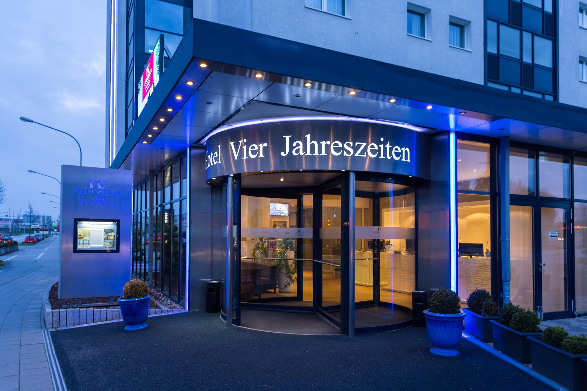 Hotel IV Jahreszeiten Luebeck Exterior photo
